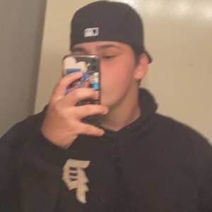 Meet your Posher, Luis